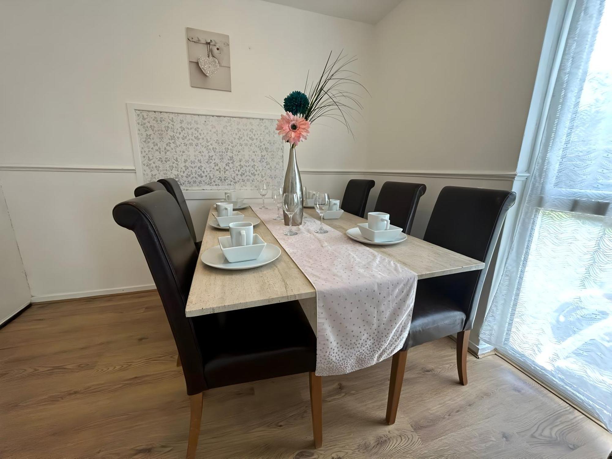 3 Bedroom House By M40 J4 High Wycombe Exterior photo